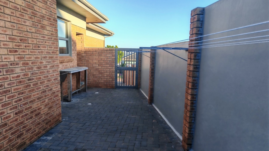 3 Bedroom Property for Sale in Monte Christo Western Cape